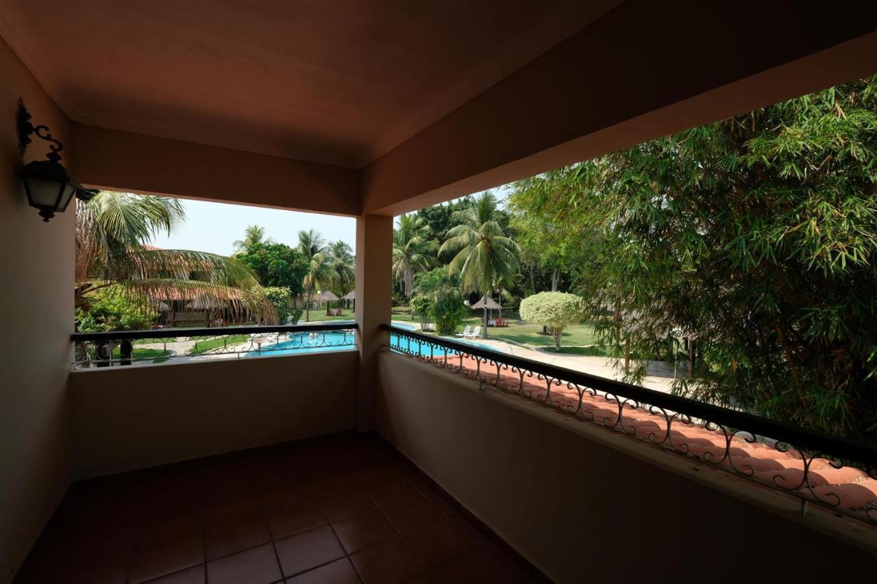 El Pantanal Hotel & Resort Puerto Quijarro  Kültér fotó