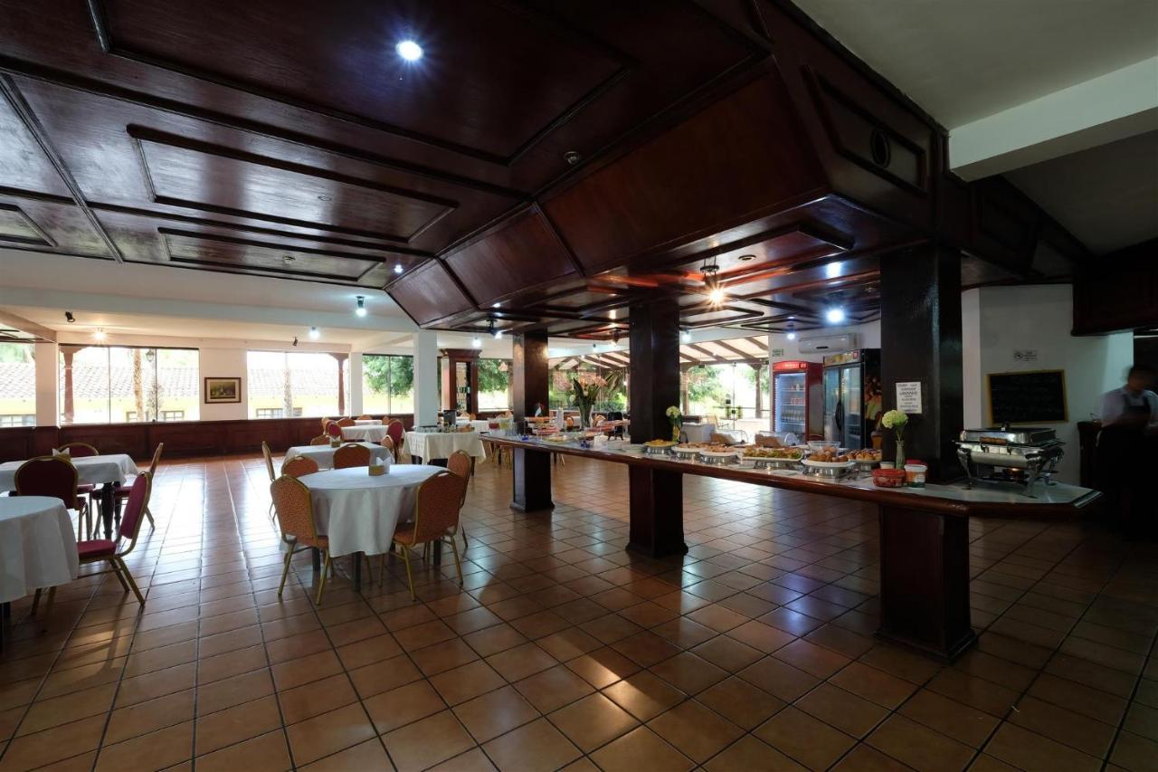 El Pantanal Hotel & Resort Puerto Quijarro  Kültér fotó