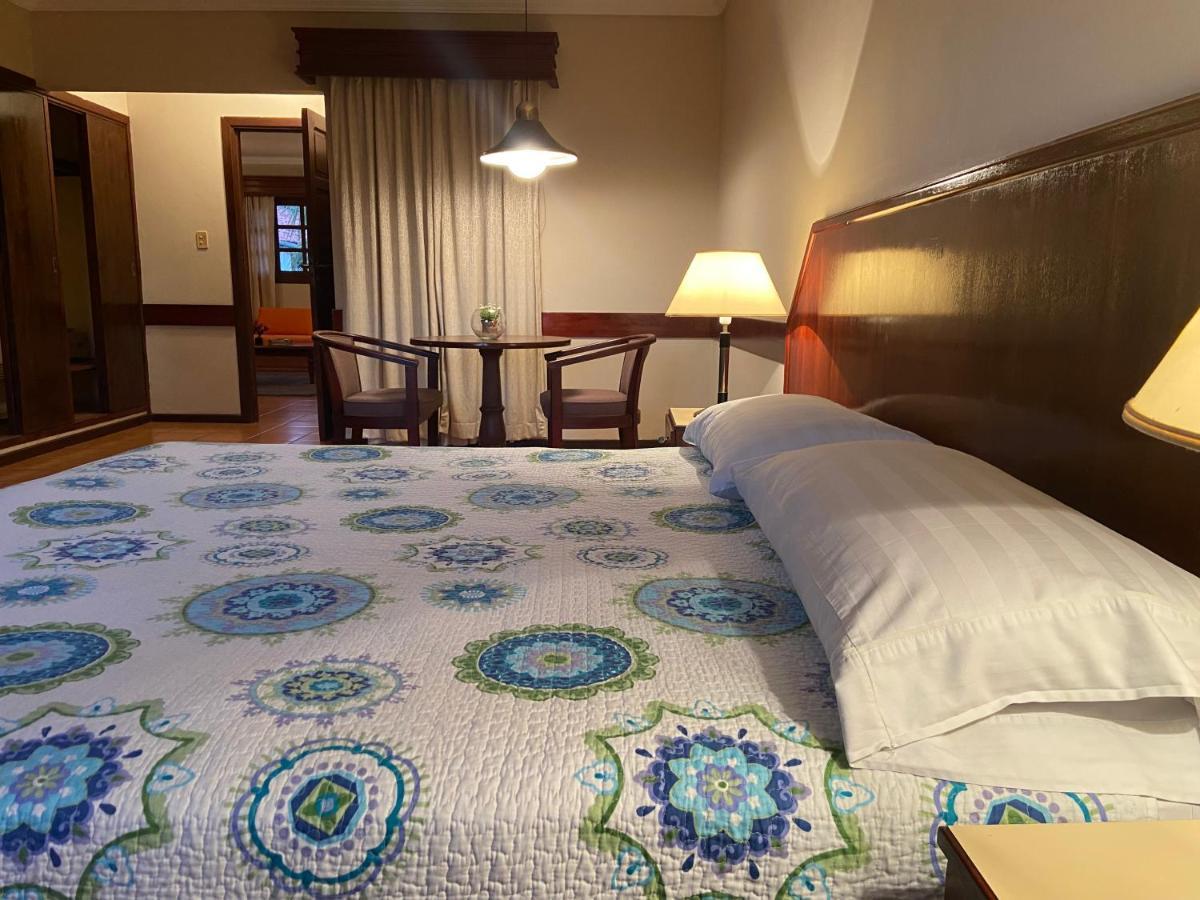 El Pantanal Hotel & Resort Puerto Quijarro  Kültér fotó