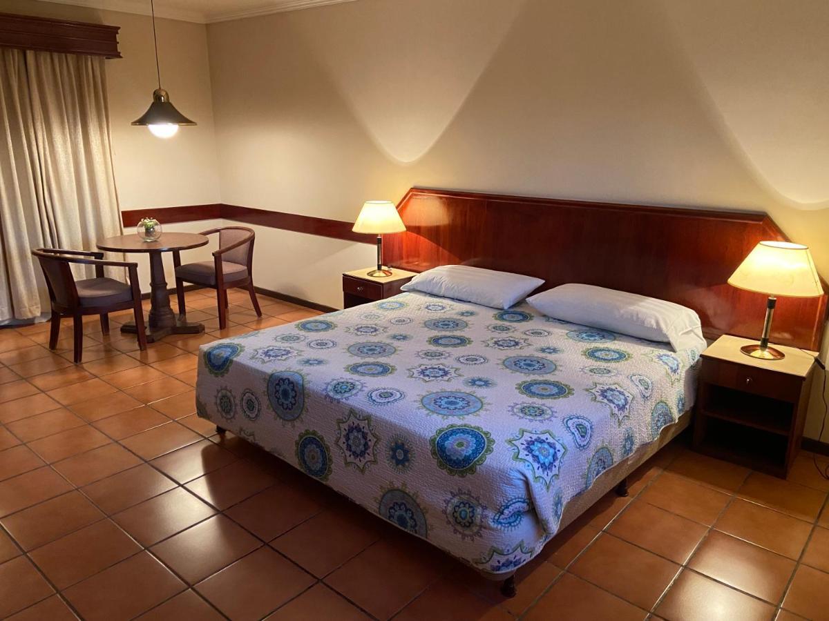 El Pantanal Hotel & Resort Puerto Quijarro  Kültér fotó